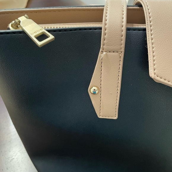 Bebe women’s two tone four smooth leather tote/ Handbag with top zipper. - Picture 3 of 5